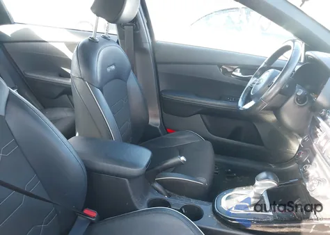 2021 Kia Forte Gt-Line z USA, uszkodzony, nr VIN 3KPF34AD4ME382105